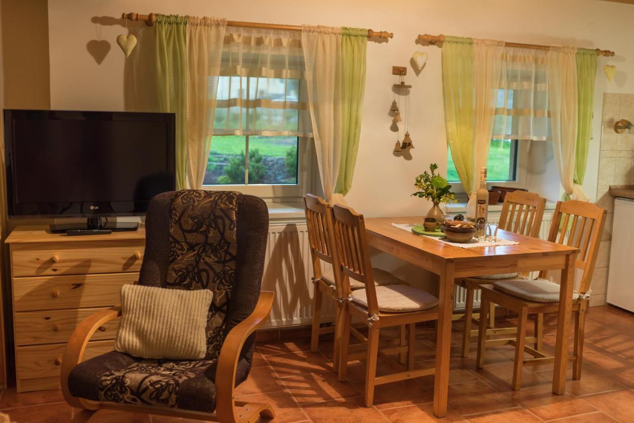Apartmany Adrspach " U Kozaru " Теплице-над-Метуи Экстерьер фото