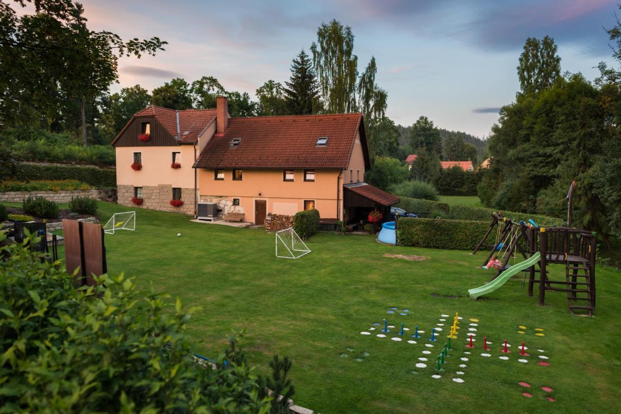 Apartmany Adrspach " U Kozaru " Теплице-над-Метуи Экстерьер фото
