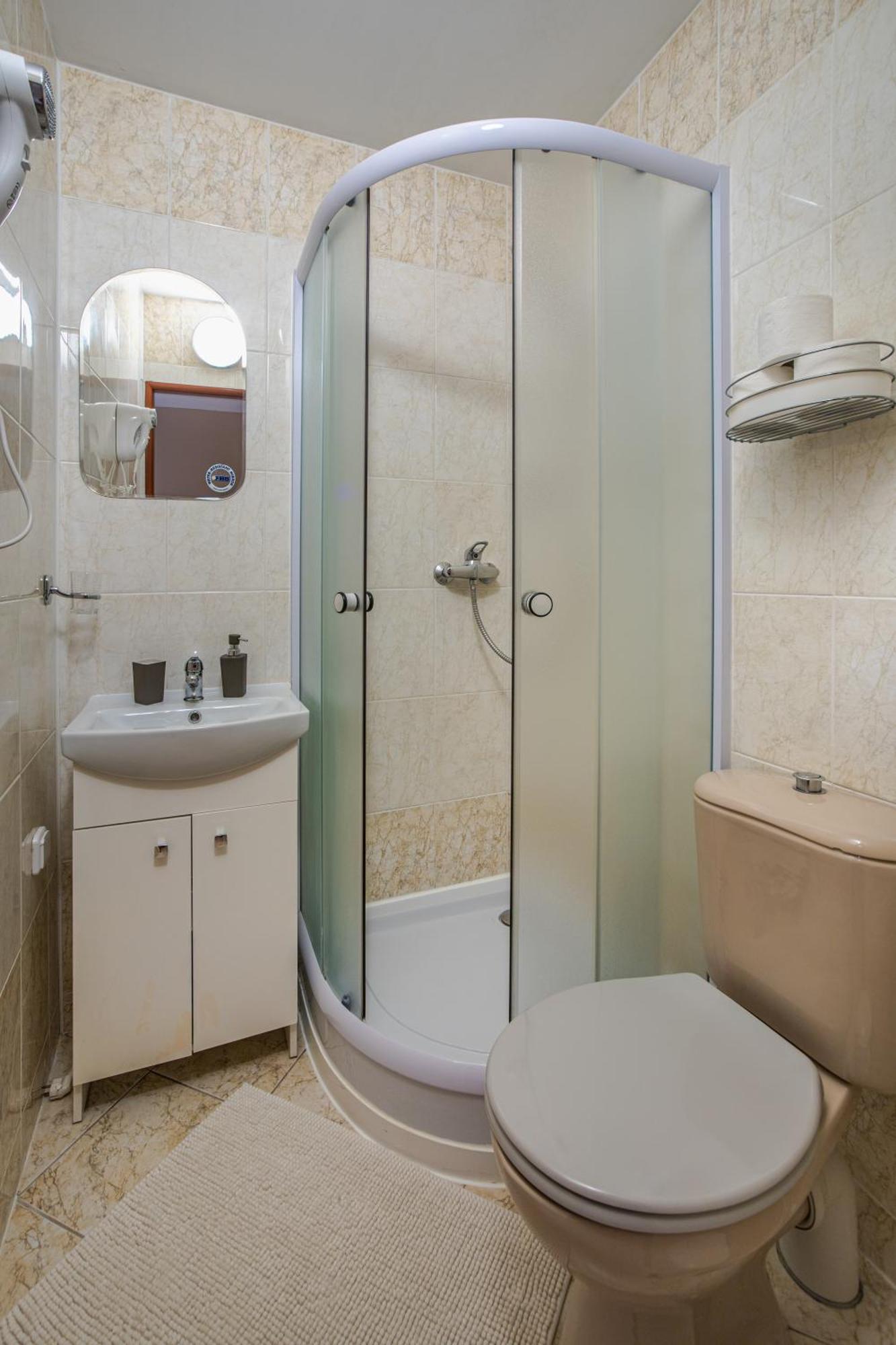 Apartmany Adrspach " U Kozaru " Теплице-над-Метуи Экстерьер фото